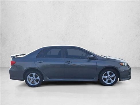Used 2013 Toyota Corolla S image 4