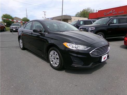 Used 2019 Ford Fusion S FWD image 12