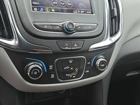 Used 2023 Chevrolet Equinox LT image 11
