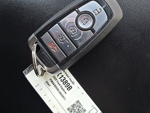 Used 2020 Ford Explorer XLT w/ Equipment Group 202A image 27