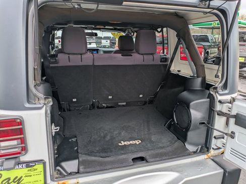 Used 2013 Jeep Wrangler Unlimited Sahara w/ Dual Top Group AWD/4WD image 21