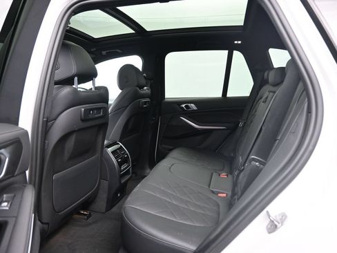Used 2023 BMW X5 xDrive40i w/ Premium Package AWD/4WD image 30