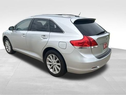 Used 2011 Toyota Venza FWD image 8