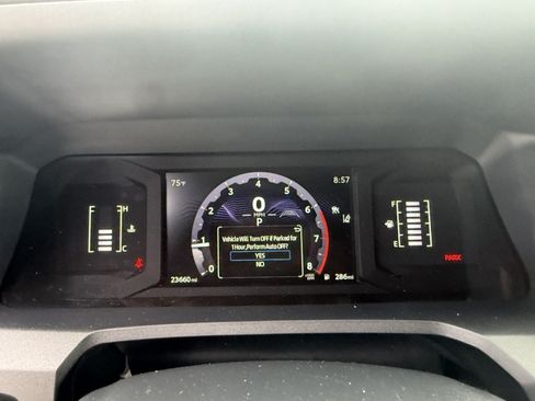 Used 2025 Toyota 4Runner SR5 AWD/4WD image 18