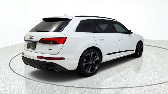 Used 2026 Audi Q7 3.0T Premium Plus w/ Premium Plus Package AWD/4WD image 8