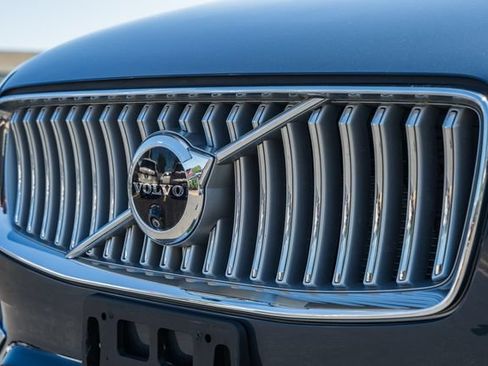 Used 2024 Volvo XC90 B6 Plus w/ Protection Package Premier AWD/4WD image 13