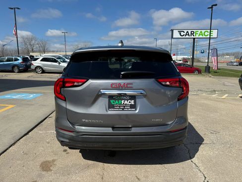 Used 2018 GMC Terrain SLE image 10