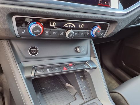 New 2025 Audi Q3 2.0T Premium image 18