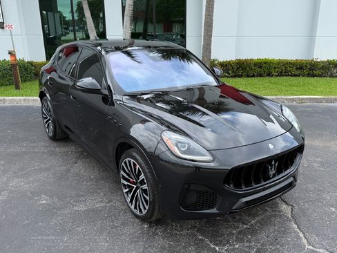 Used 2025 Maserati Grecale Modena AWD/4WD image 6