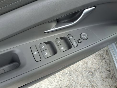 Used 2023 Hyundai Elantra SEL FWD image 23