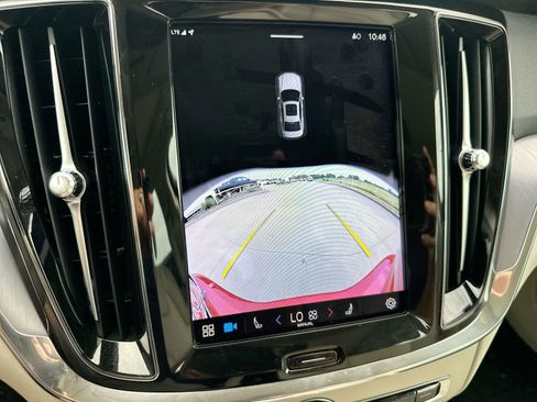 Used 2024 Volvo S60 B5 Core image 17