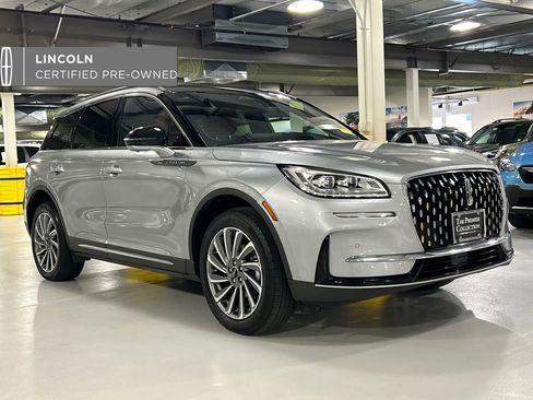 Used 2024 Lincoln Corsair Reserve w/ Equipment Group 201A AWD/4WD image 1