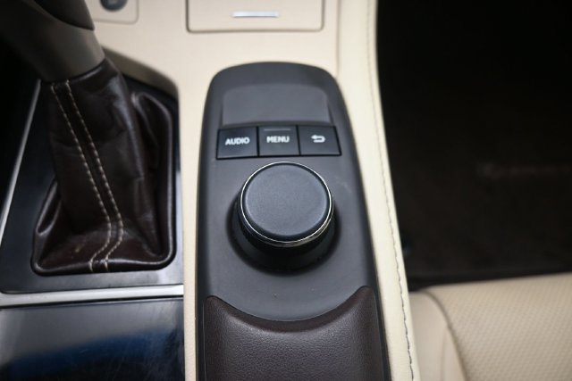 Used 2017 Lexus ES 350 w/ Premium Package FWD image 31