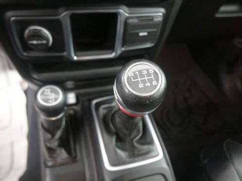 Used 2019 Jeep Wrangler Unlimited Sport AWD/4WD image 29