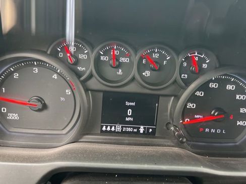 Used 2025 Chevrolet Silverado 2500 Custom w/ Custom Value Package image 4