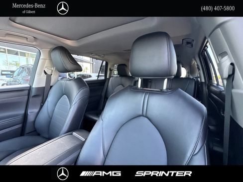 Used 2026 Toyota Highlander XLE AWD/4WD image 16