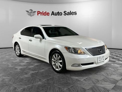 Used 2008 Lexus LS 460 RWD image 3