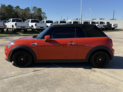 Used 2021 MINI Cooper Convertible w/ 6.5" Touchscreen Package image 8