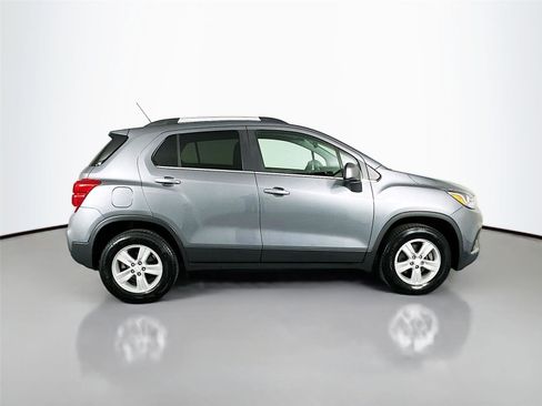Used 2020 Chevrolet Trax LT image 16