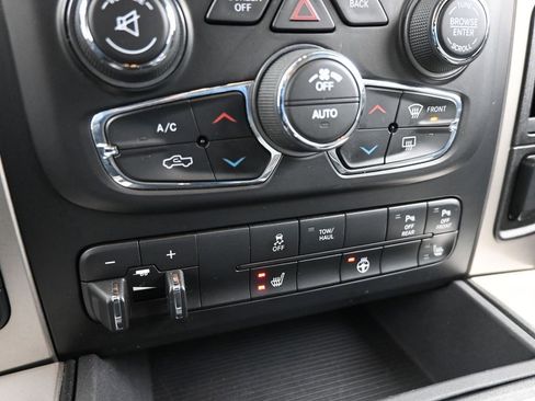 Used 2018 RAM 1500 Big Horn image 15