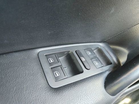 Used 2015 Volkswagen Passat 1.8T Limited Edition FWD image 31