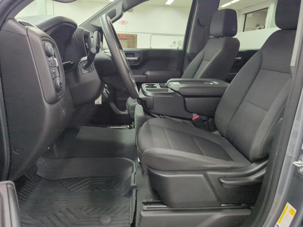 Used 2022 Chevrolet Silverado 1500 Custom Trail Boss AWD/4WD image 9