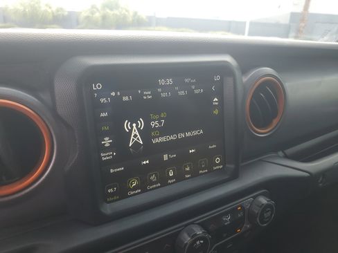 Used 2023 Jeep Gladiator Mojave w/ Cold Weather Group AWD/4WD image 18