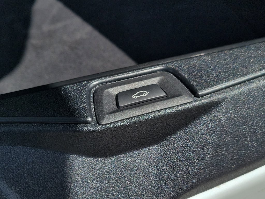 Used 2022 BMW X5 sDrive40i w/ Premium Package RWD image 31