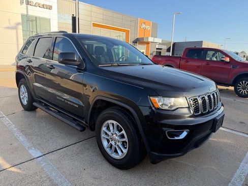 Used 2018 Jeep Grand Cherokee Laredo image 9