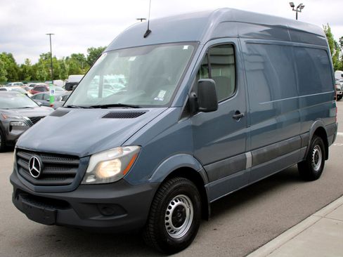Used 2018 Mercedes-Benz Sprinter 2500 image 3