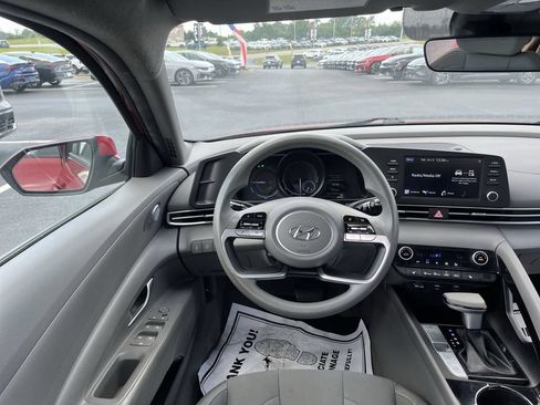 Used 2023 Hyundai Elantra Blue FWD image 20