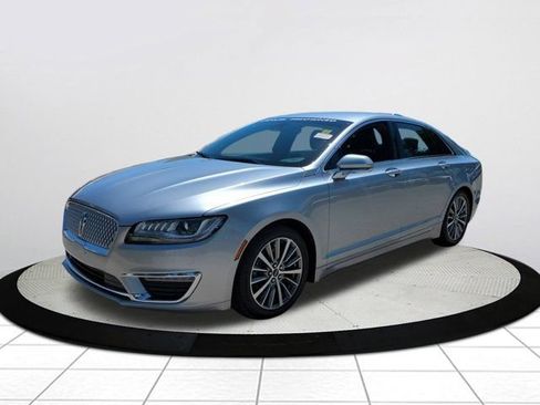 Used 2020 Lincoln MKZ FWD image 7