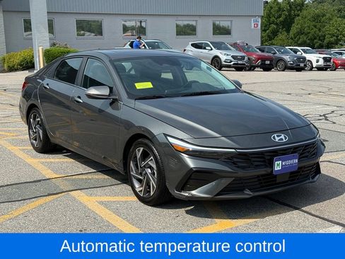 Used 2024 Hyundai Elantra Limited FWD image 8