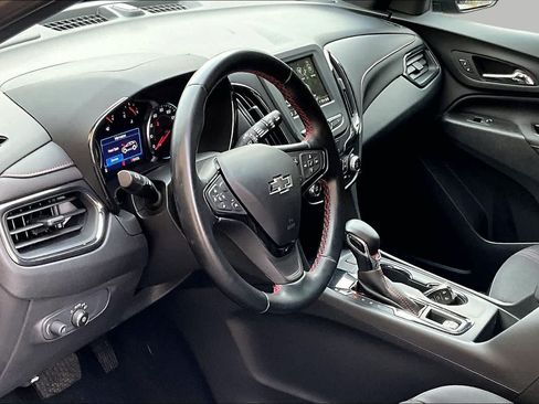 Used 2023 Chevrolet Equinox RS FWD image 18