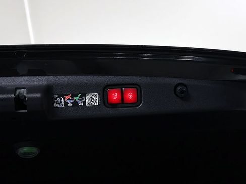 Certified 2025 Mercedes-Benz E 350 4MATIC Sedan image 30