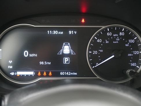 Used 2023 Nissan Versa SV FWD image 16