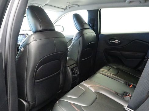 Certified 2020 Jeep Cherokee Trailhawk w/ Cold Weather Group image 21