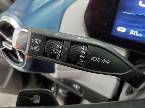 Used 2025 Chevrolet Equinox EV LT image 30