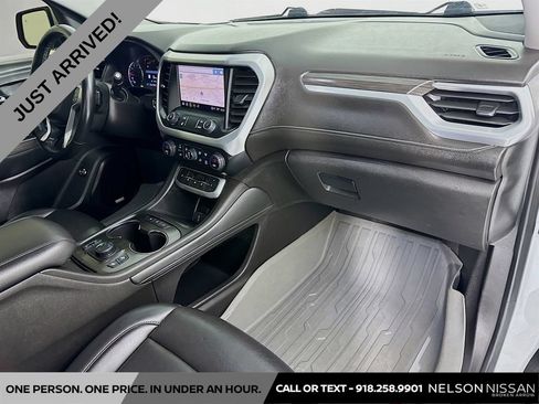 Used 2023 GMC Acadia SLT AWD/4WD image 30