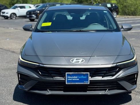 Used 2024 Hyundai Elantra SEL FWD image 2