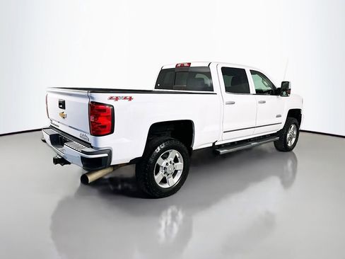 Used 2017 Chevrolet Silverado 2500 High Country w/ Duramax Plus Package AWD/4WD image 7