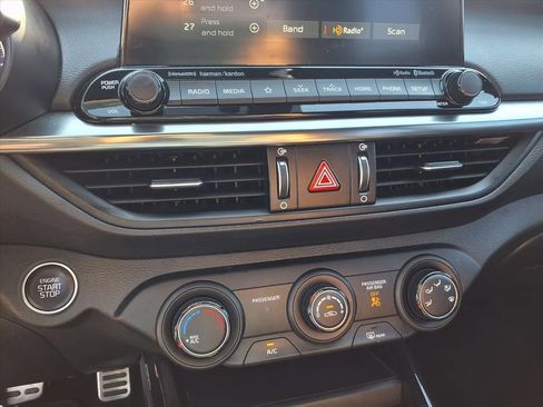 Used 2021 Kia Forte GT-Line w/ GT-Line Premium Package image 15