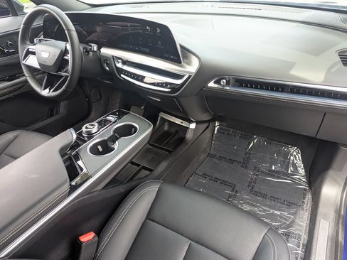 Certified 2024 Cadillac Lyriq Sport RWD image 14