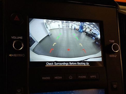 Certified 2025 Subaru Forester w/ Convenience Package #1 image 4