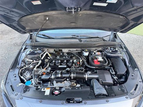 Used 2018 Honda Accord Sport image 11