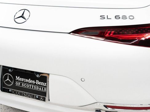 New 2026 Mercedes-Benz Maybach SL 680 image 10