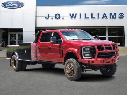 New 2025 Ford F550 4x4 Crew Cab Super Duty image 1