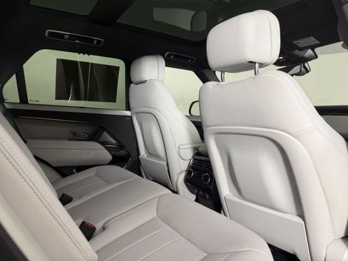 Used 2025 Land Rover Range Rover Sport SE AWD/4WD image 30