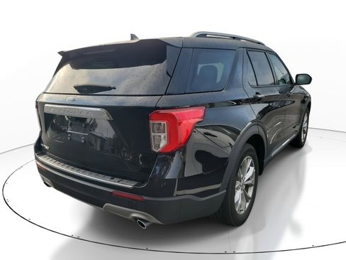 Used 2024 Ford Explorer Limited image 5
