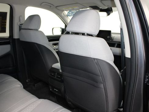 Used 2023 Honda Pilot LX image 29